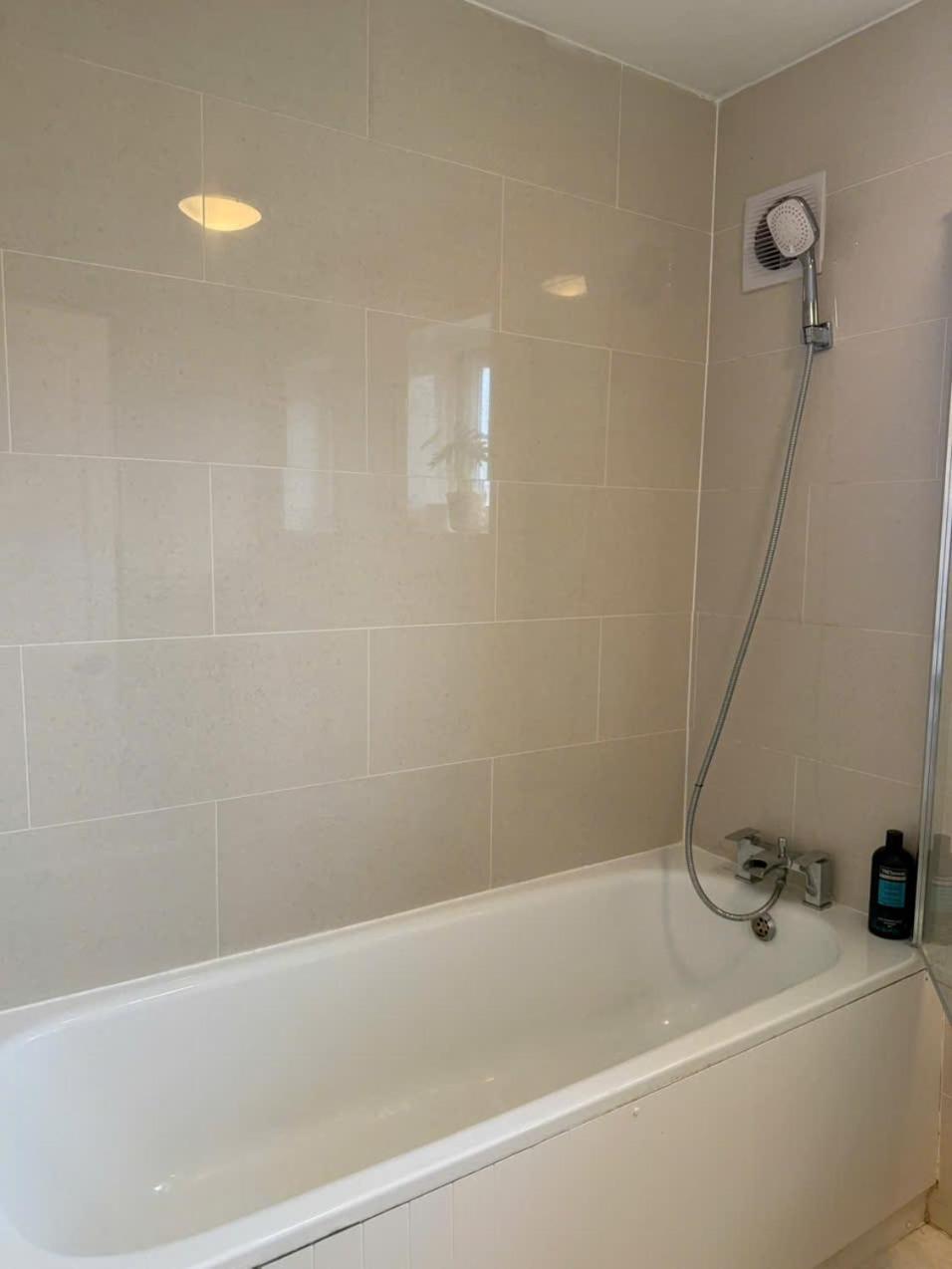 Cosy House Tower Bridge Station Walk Casa vacanze